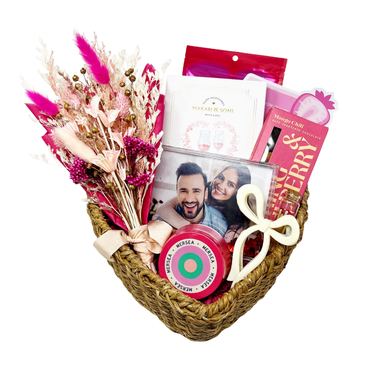 XOXO Add-A-Photo Gift Basket